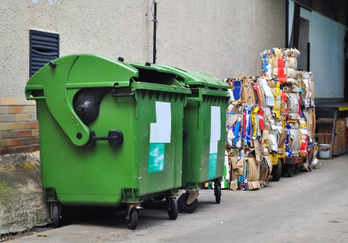 Efficient builders waste clearance in Hoxton